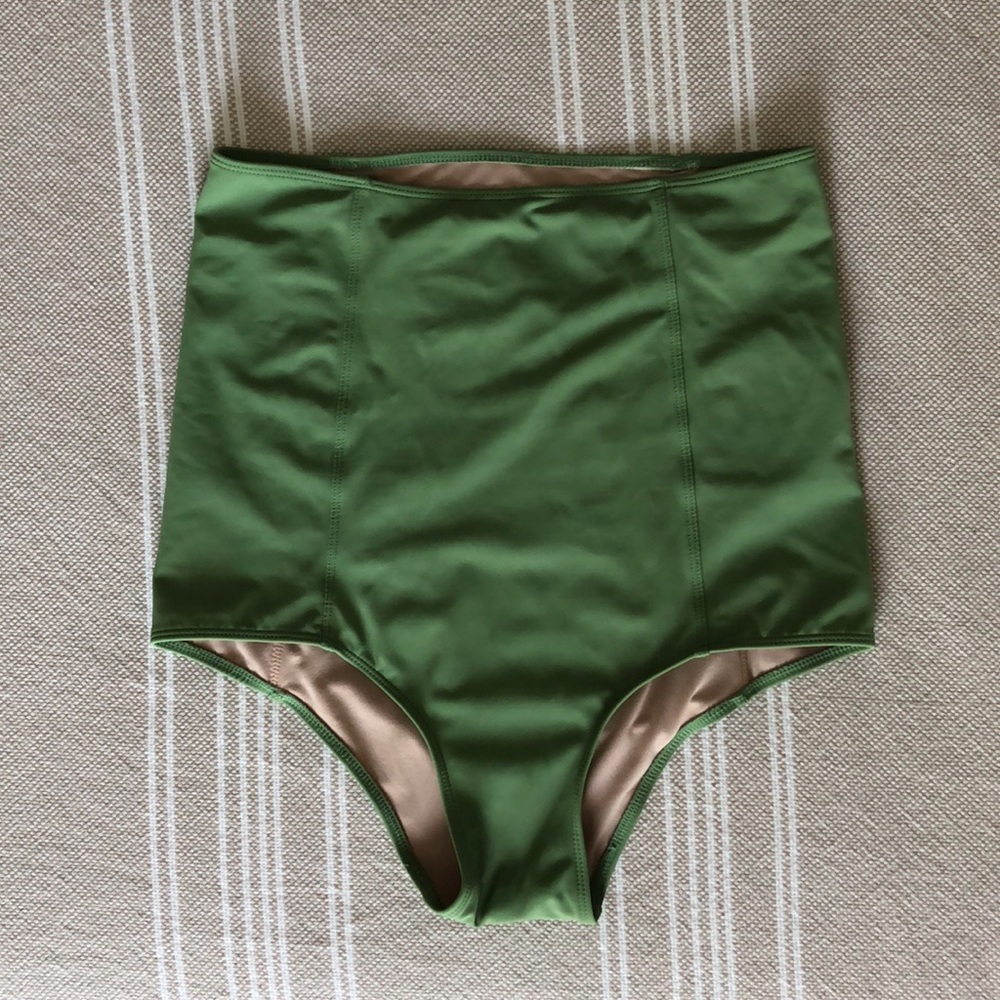 Kortni Jeane Green High Waisted Bottoms - small